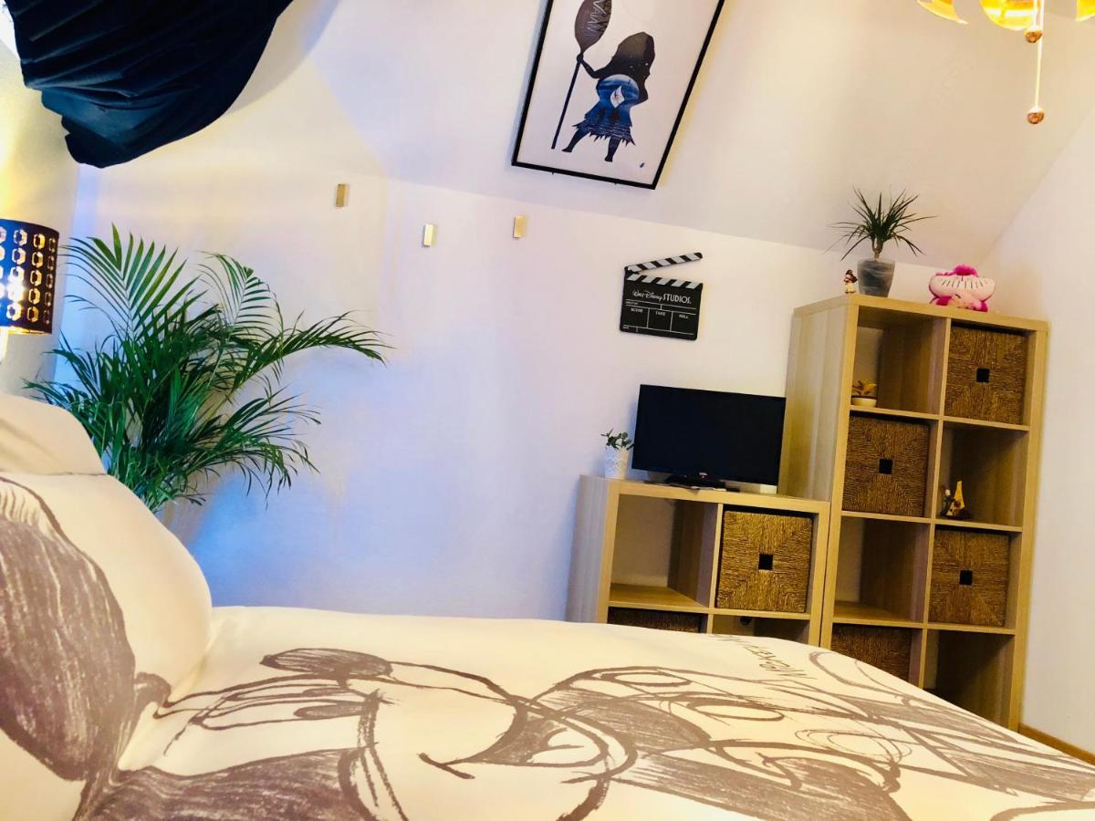 Chambres d'hôtes à thèmes à 2,4Km du parc Magny-le-Hongre Extérieur photo